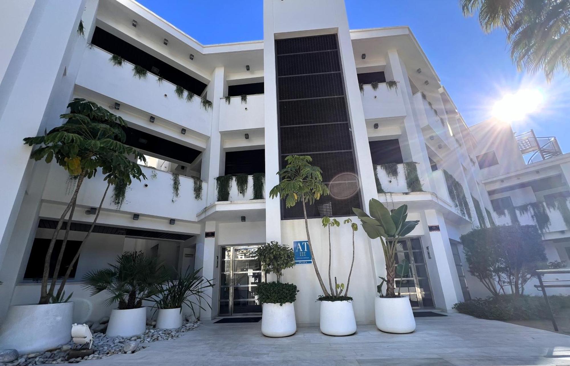 Sunrise Beach Front - Casares Del Mar Zewnętrze zdjęcie