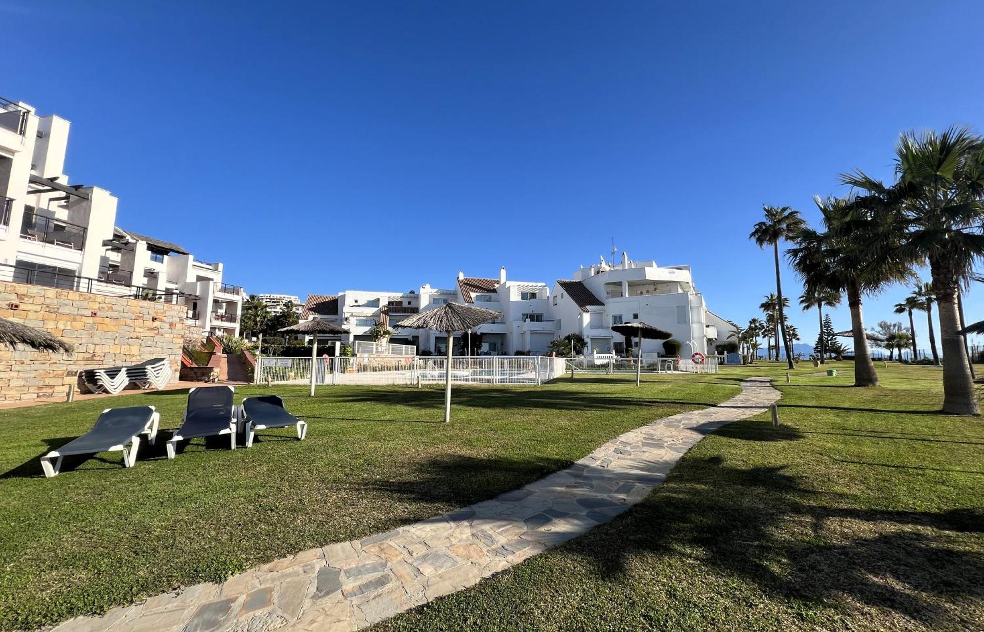 Sunrise Beach Front - Casares Del Mar Zewnętrze zdjęcie