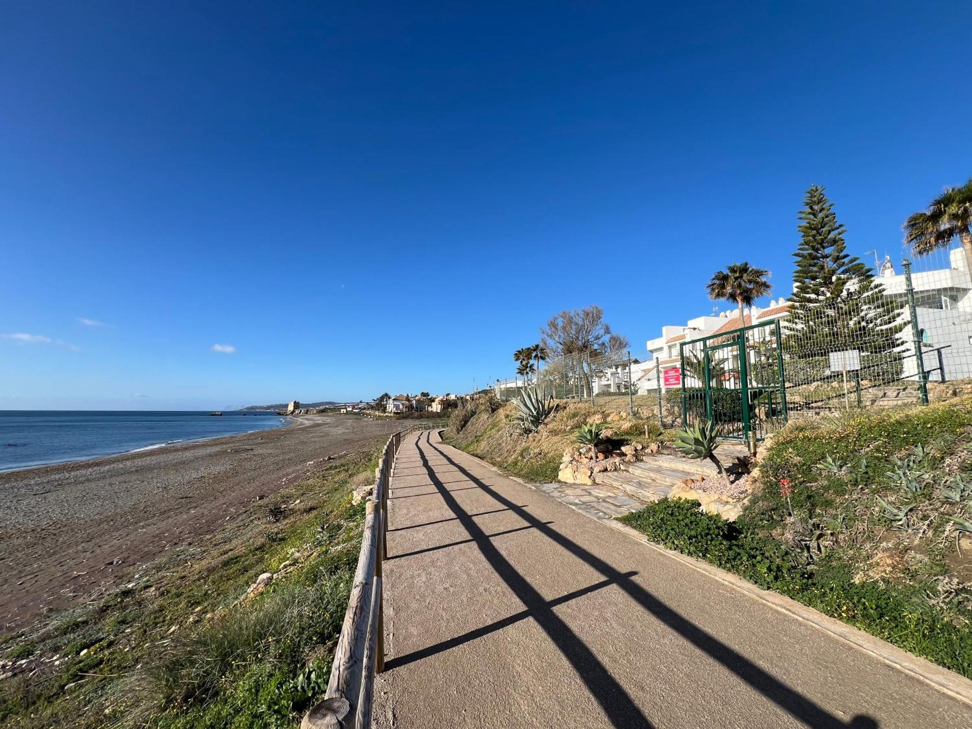 Sunrise Beach Front - Casares Del Mar Zewnętrze zdjęcie